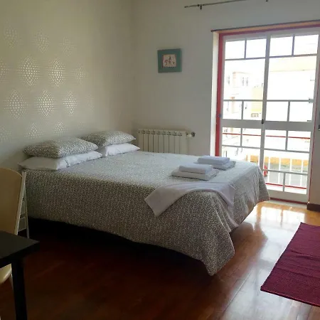 Private Double Bedrooms פניש