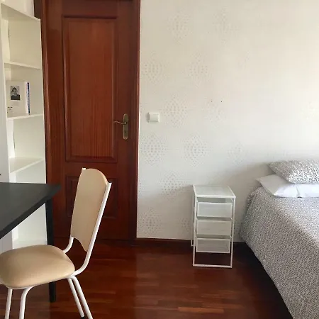 בית הארחה Private Double Bedrooms פניש